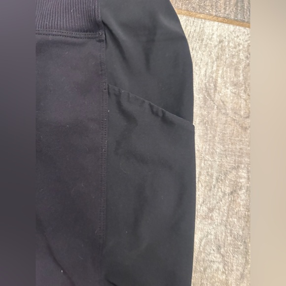 ATHLETA Excursion Hybrid Ribbed 9 Inch Bike Shorts Sz S Black Hiking - Picture 6 of 10